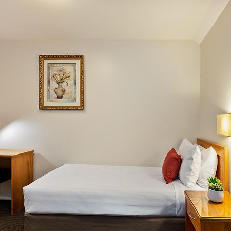 אוקלנד Best Western Newmarket Inn & Suites מראה חיצוני תמונה