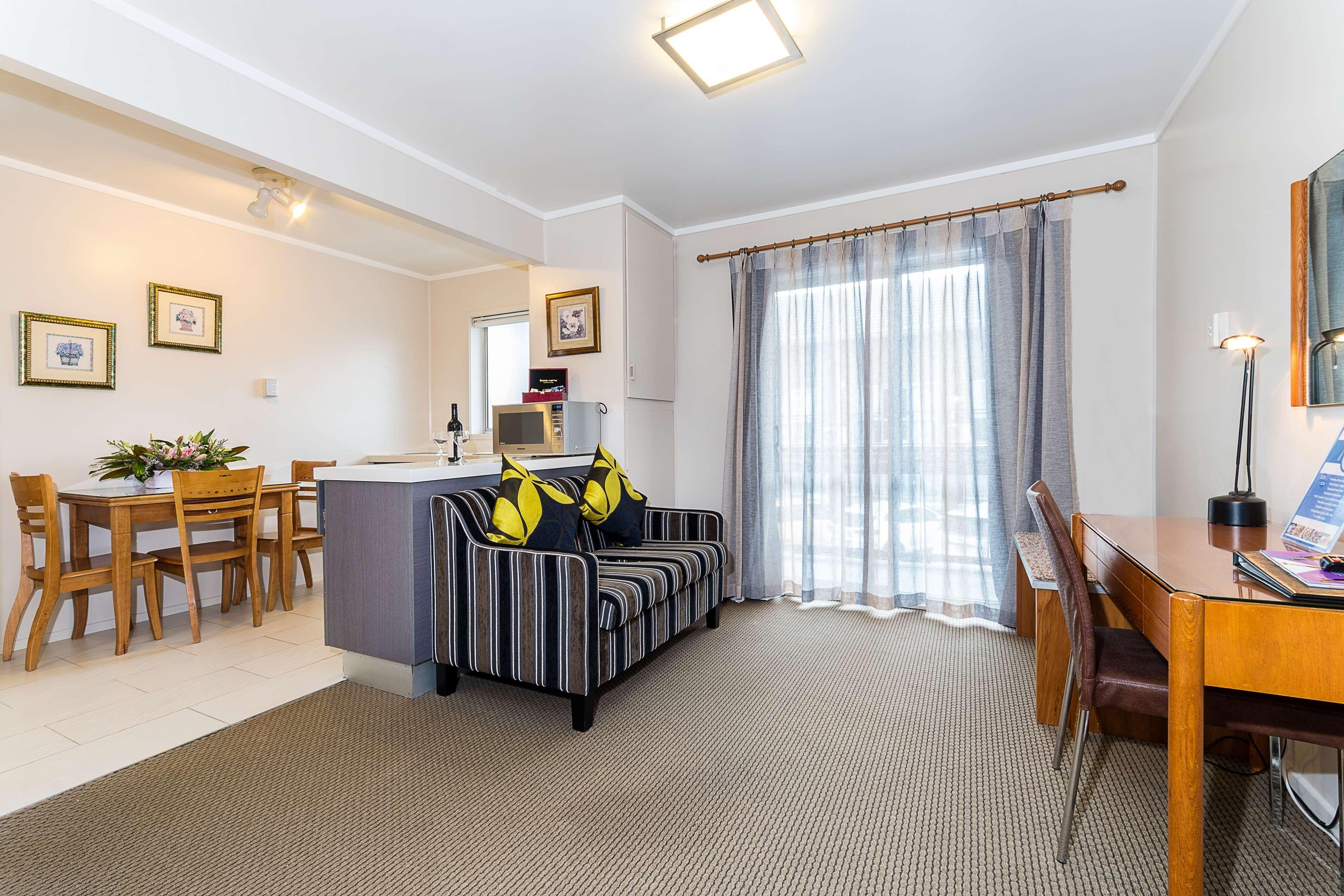 אוקלנד Best Western Newmarket Inn & Suites מראה חיצוני תמונה