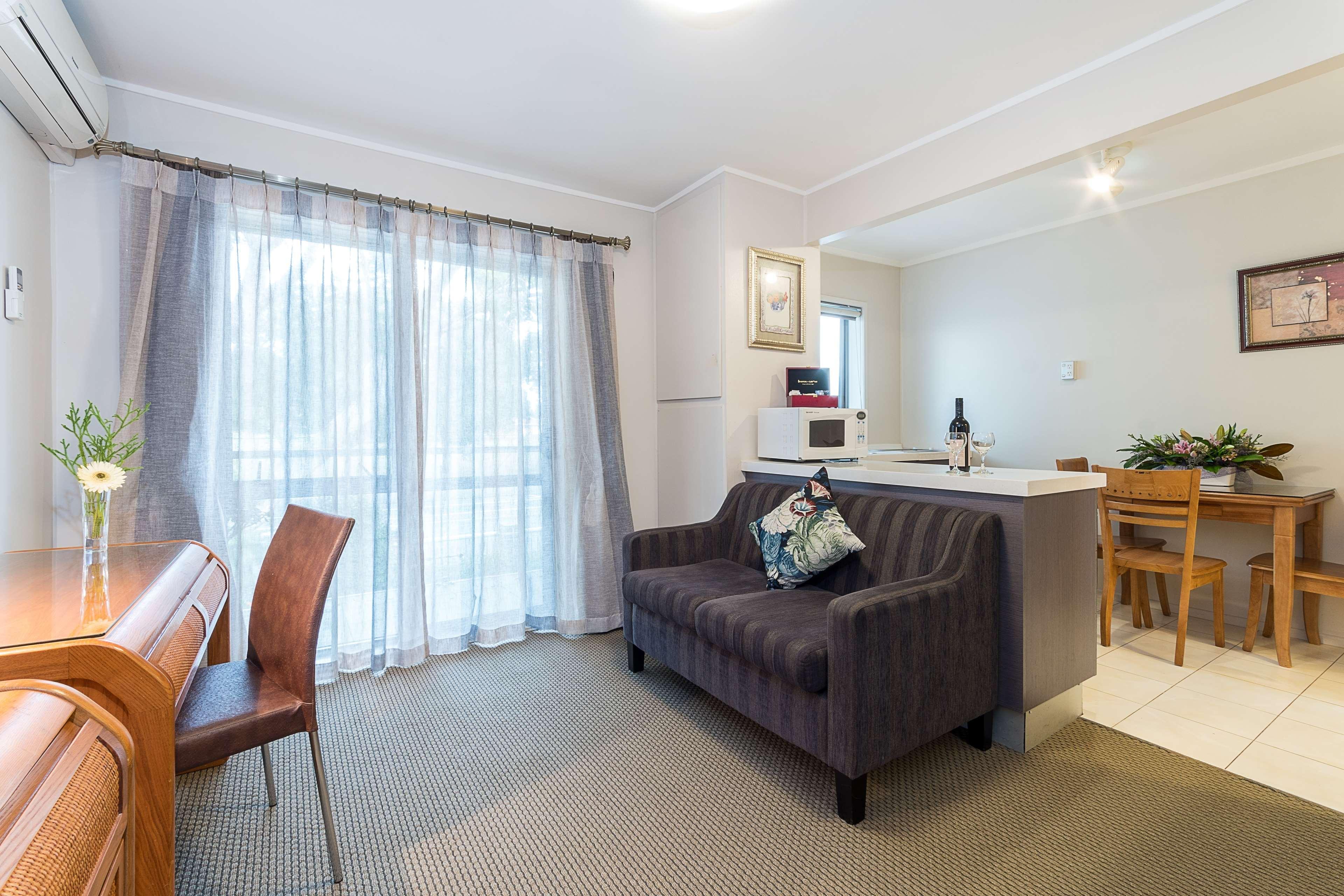 אוקלנד Best Western Newmarket Inn & Suites מראה חיצוני תמונה