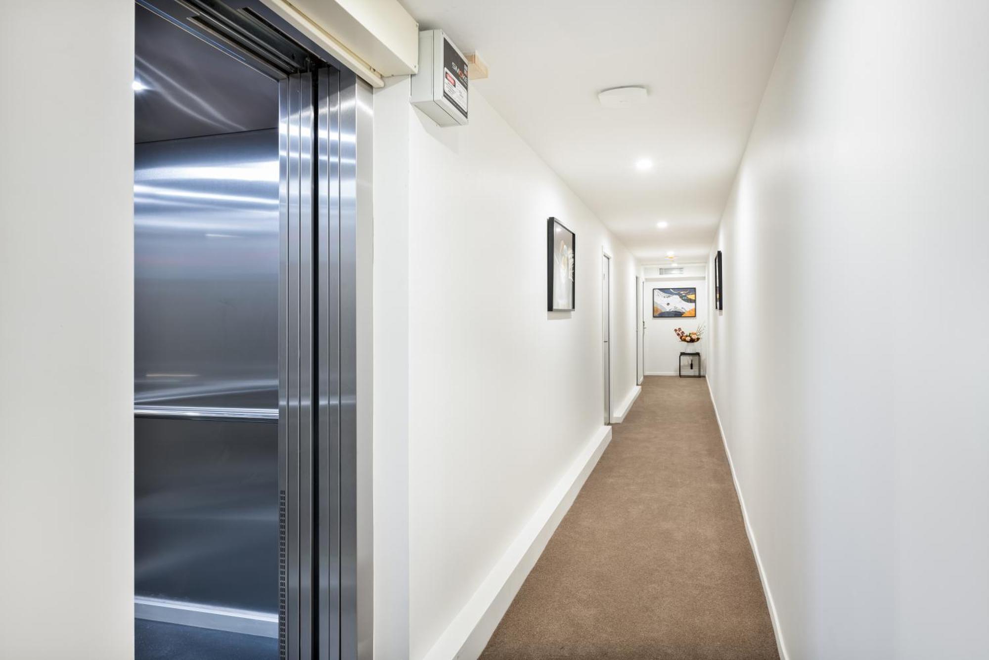 אוקלנד Best Western Newmarket Inn & Suites מראה חיצוני תמונה