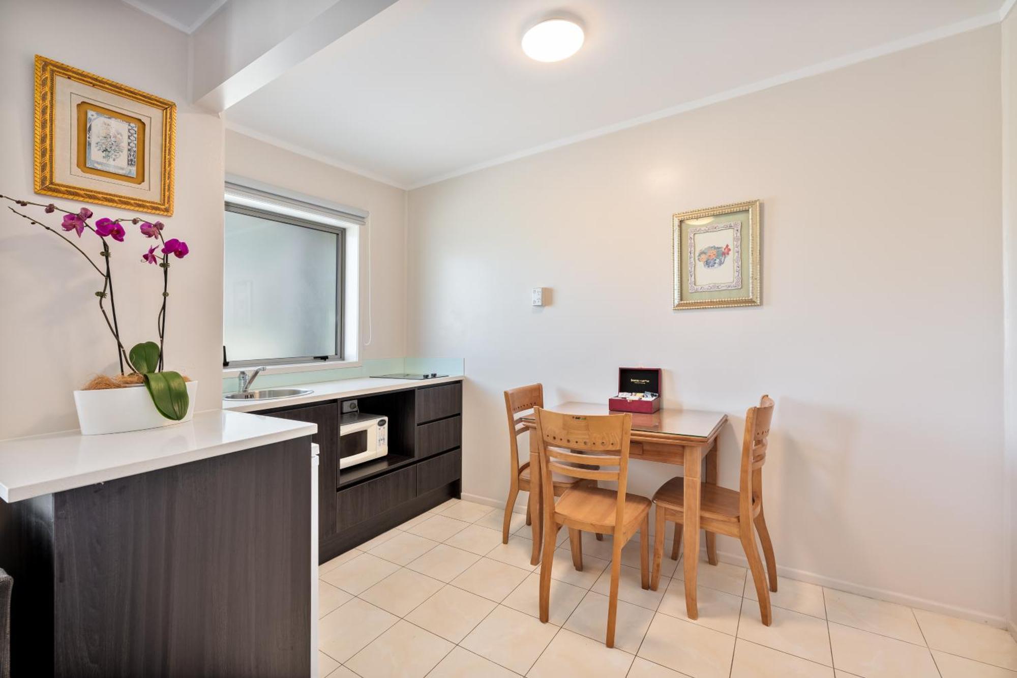 אוקלנד Best Western Newmarket Inn & Suites מראה חיצוני תמונה