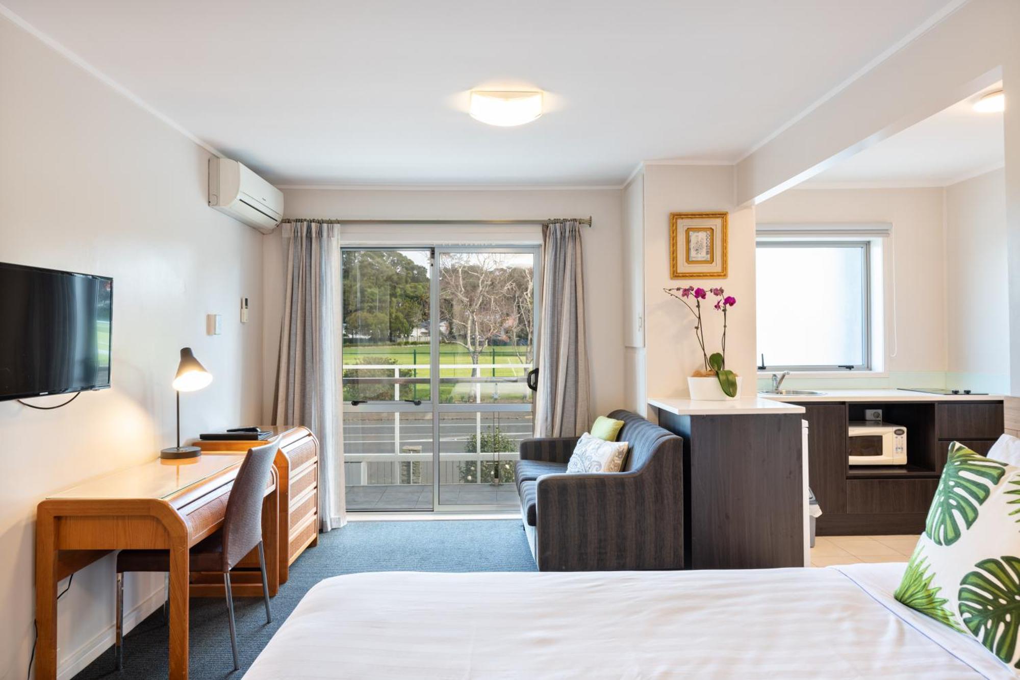 אוקלנד Best Western Newmarket Inn & Suites מראה חיצוני תמונה