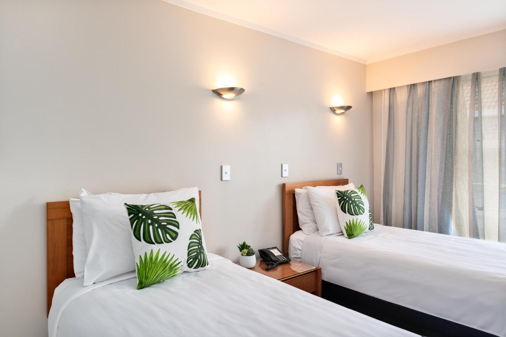 אוקלנד Best Western Newmarket Inn & Suites מראה חיצוני תמונה